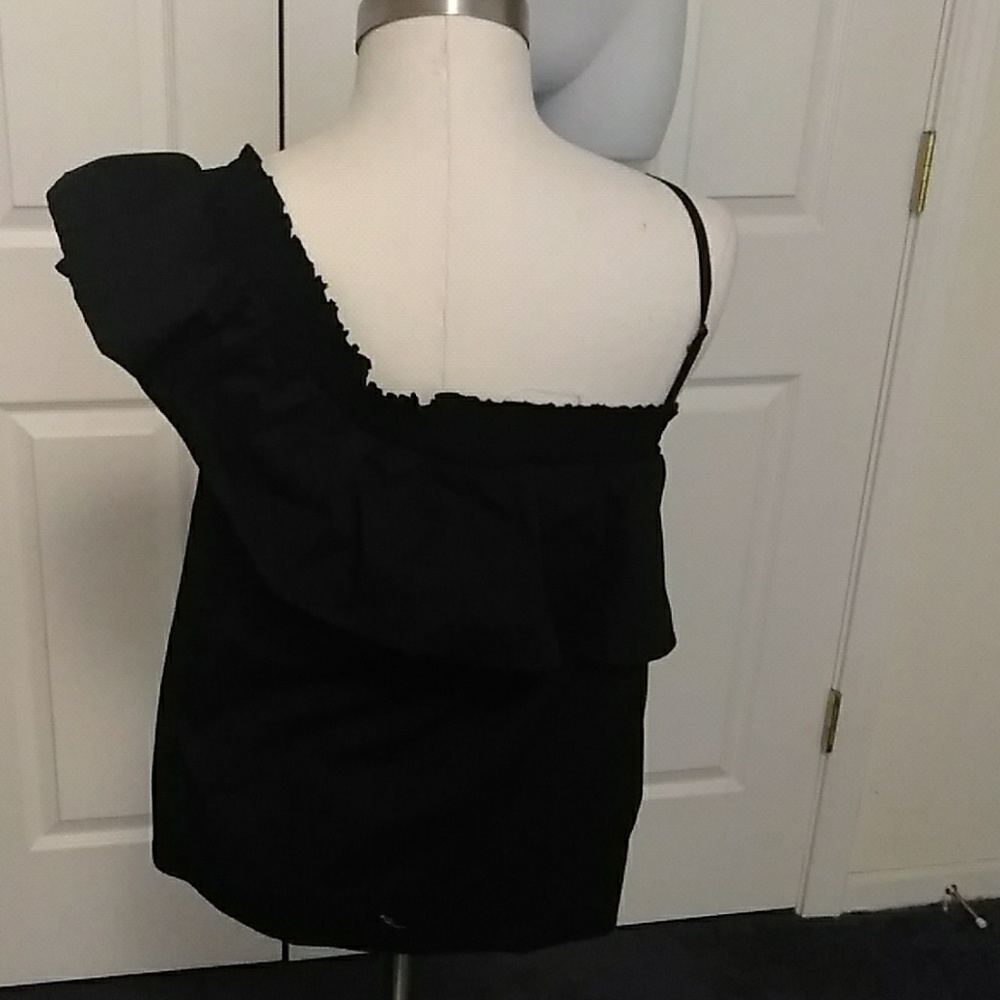 Off shoulder Top - Picture 2 of 3